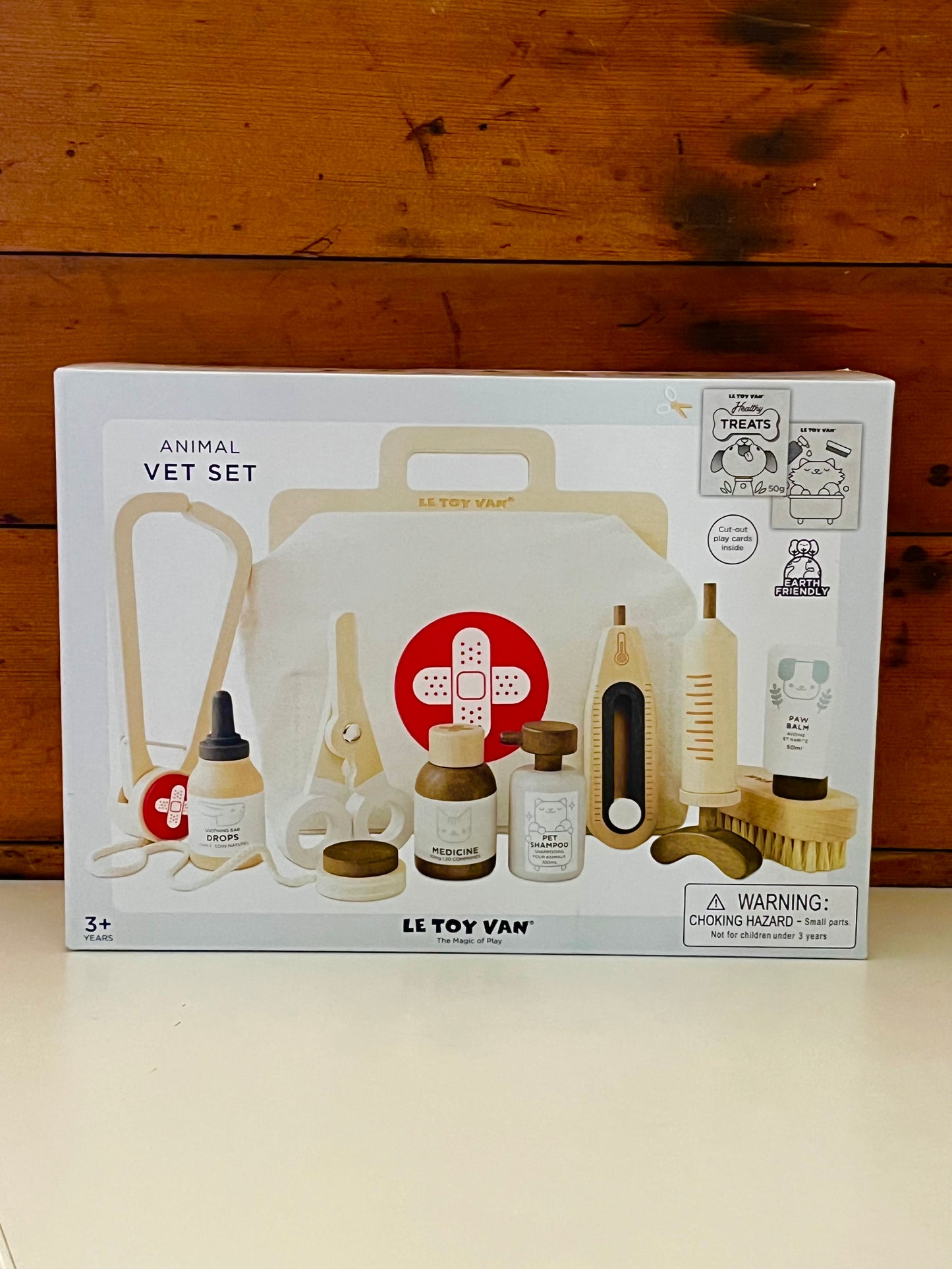 Keeping House Play - VETERINARY PET CARE KIT, 10 pieces!