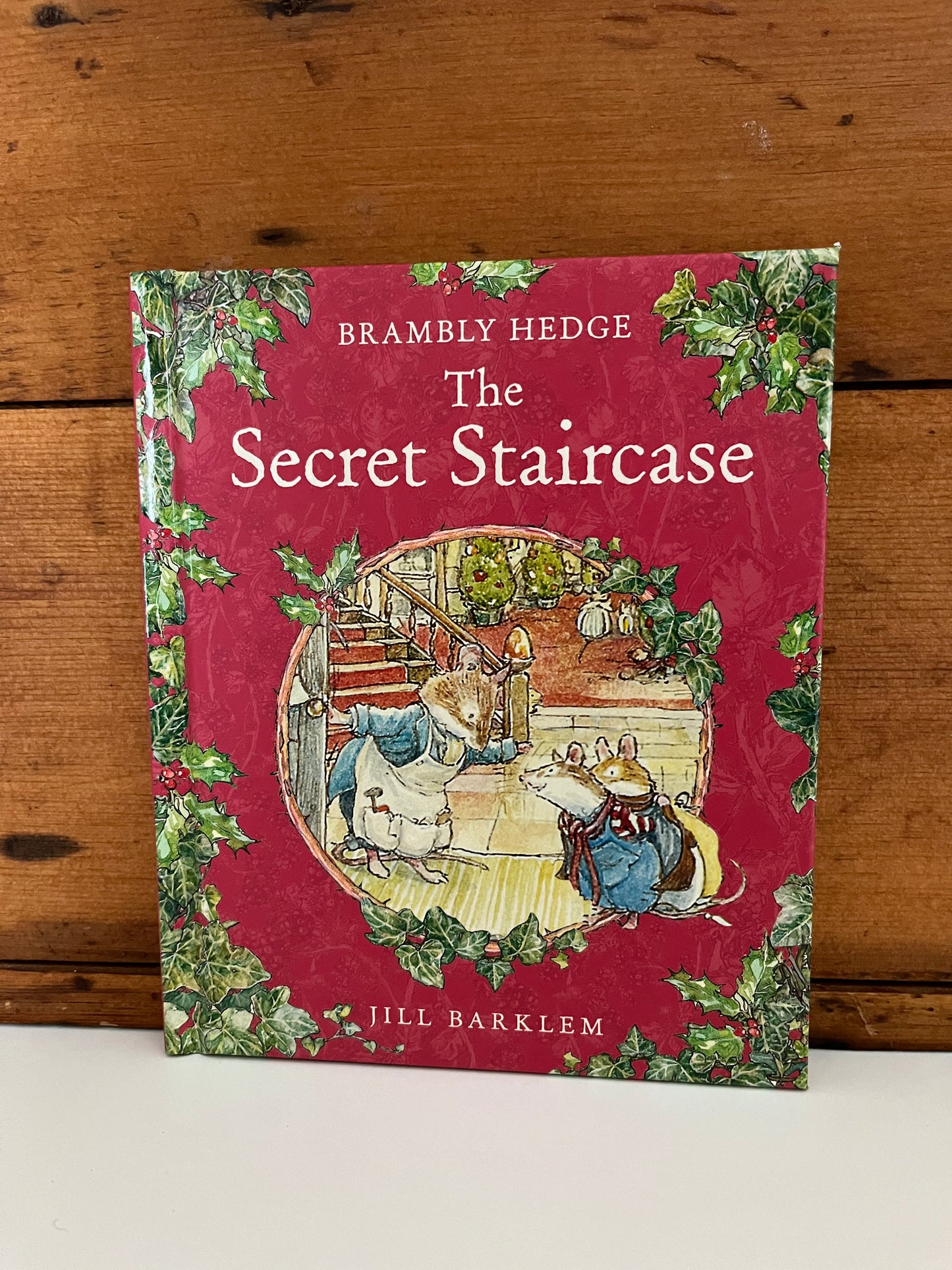Children’s Picture Book - THE SECRET STAIRCASE in BRAMBLY HEDGE