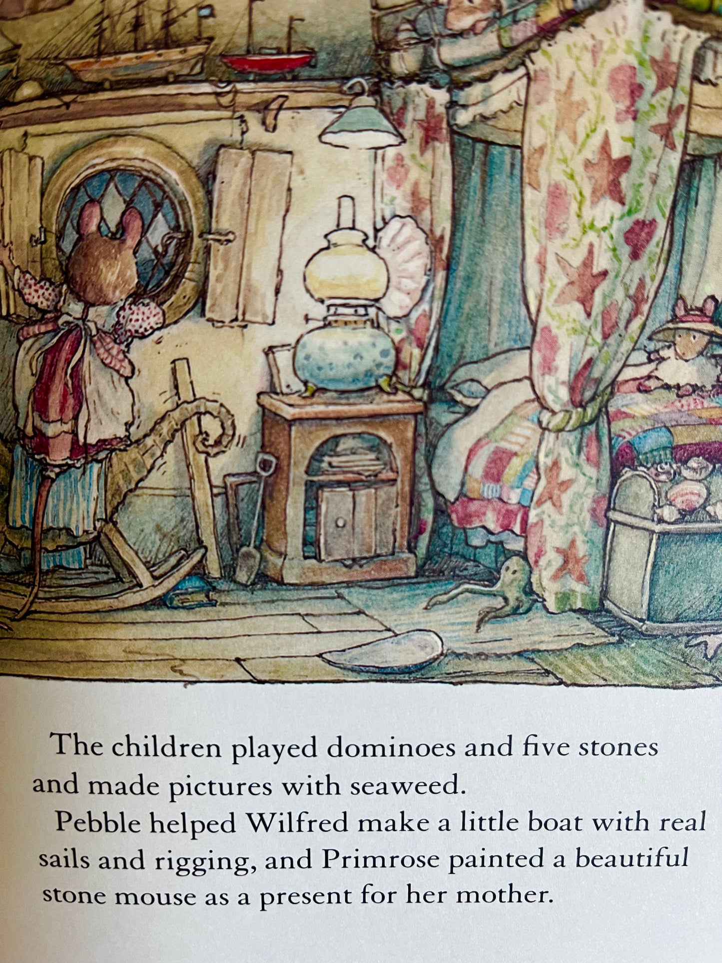 Children’s Picture Book - SEA STORY at BRAMBLY HEDGE
