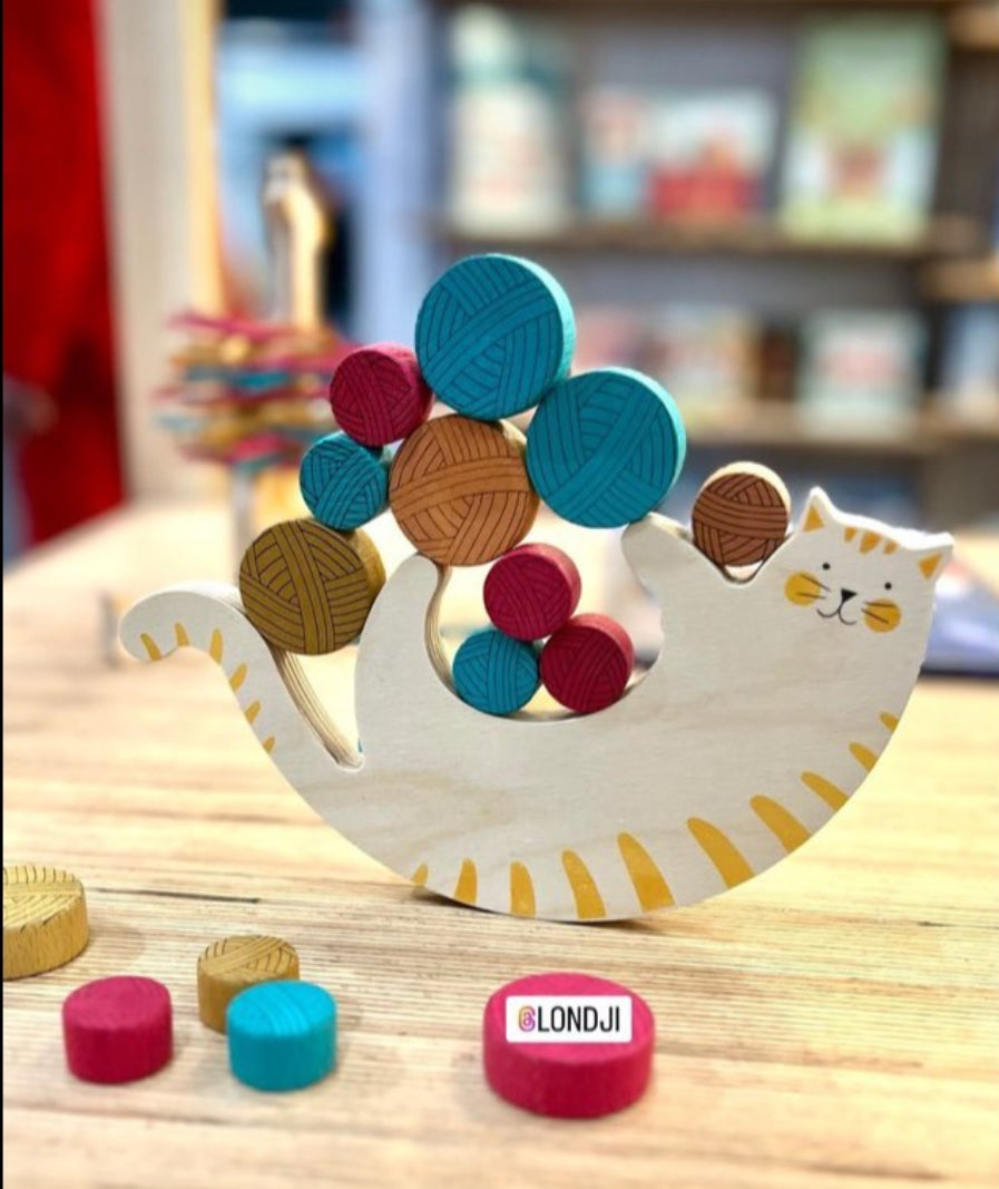 Wooden Family Game - MEOW BALANCING GAME!