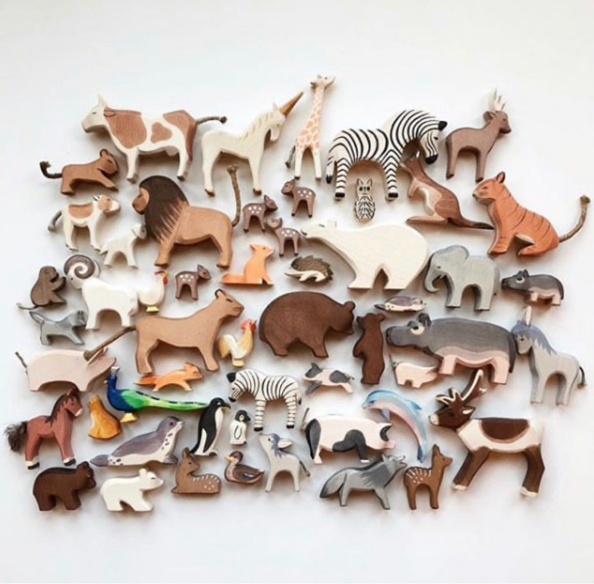 Jeu de maison de poupée en bois - LICORNE