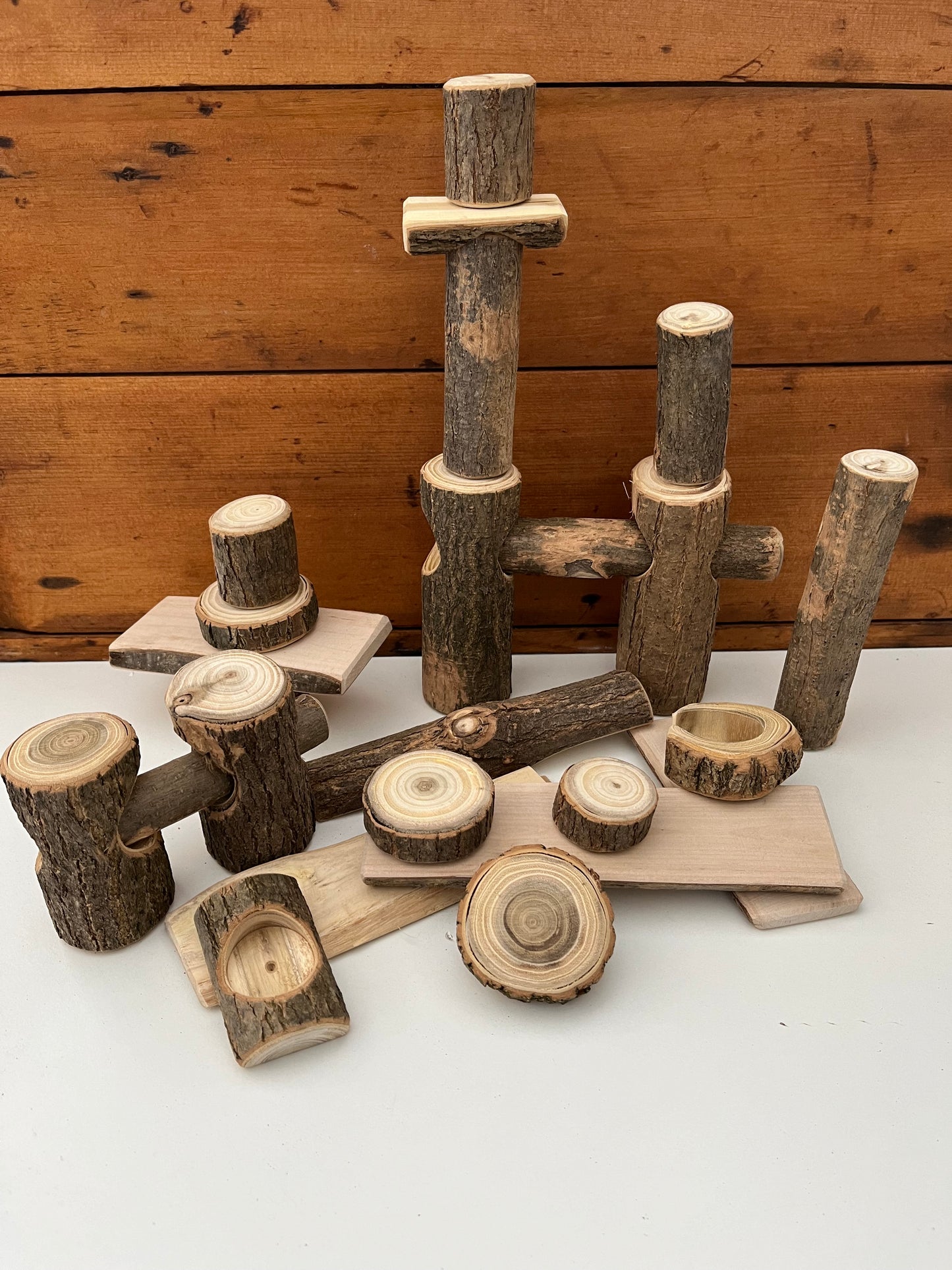 Jouet en bois - BLOCS DE CONSTRUCTION, véritable bord d'écorce, 26 pièces !