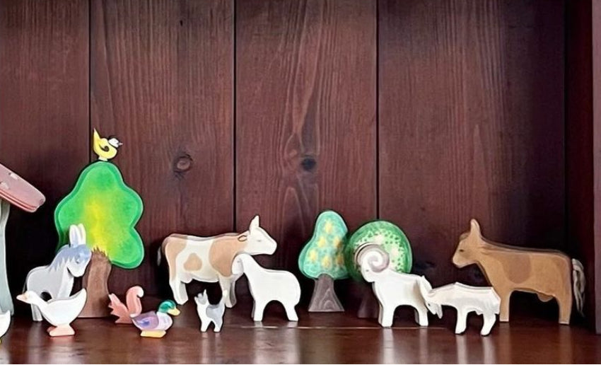 Wooden Dollhouse Play - OAK TREE
