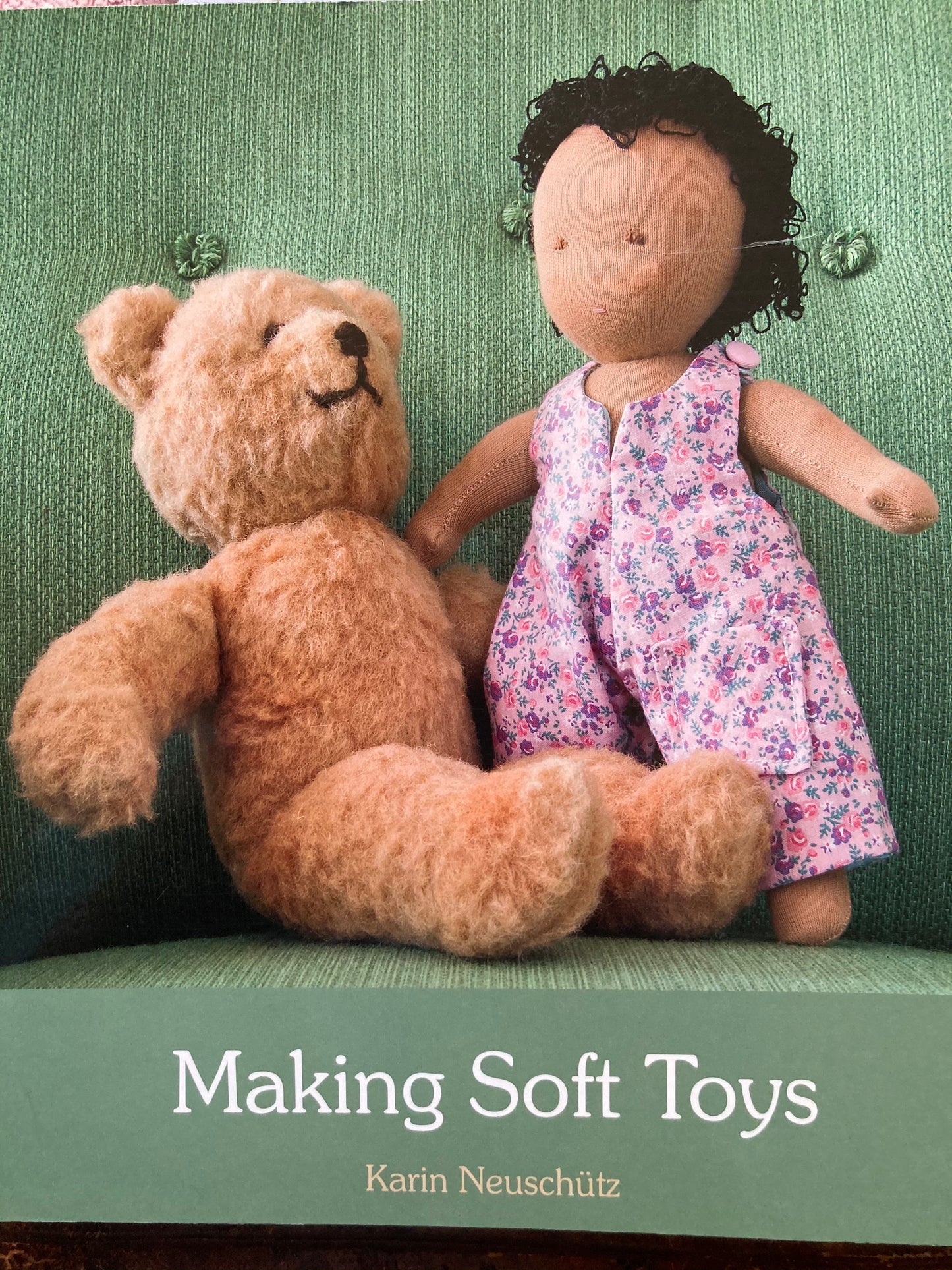 Livre de ressources d'artisanat - JOUETS SOUPLES AU CROCHET