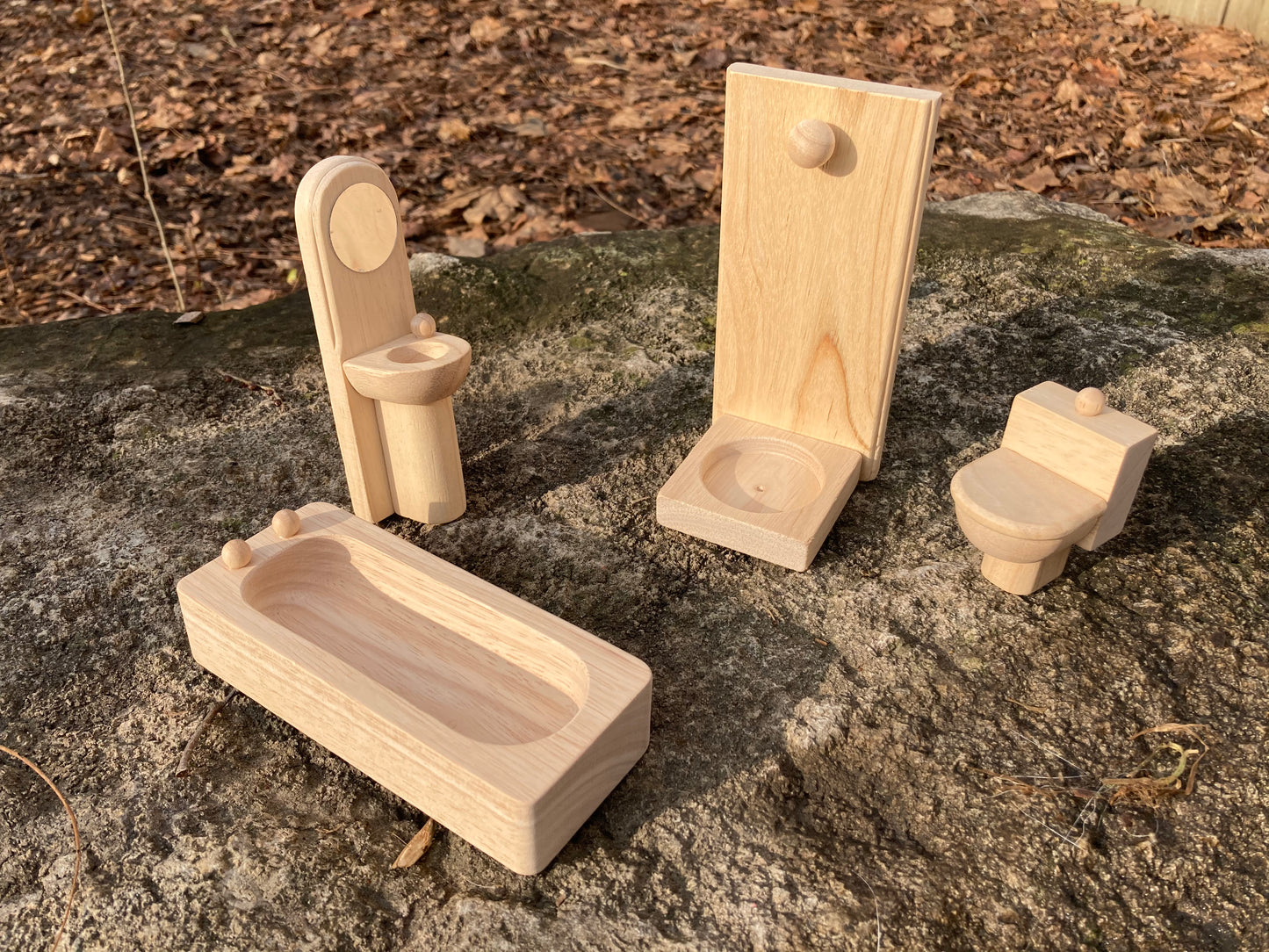 Wooden Dollhouse Furniture - BATHROOM