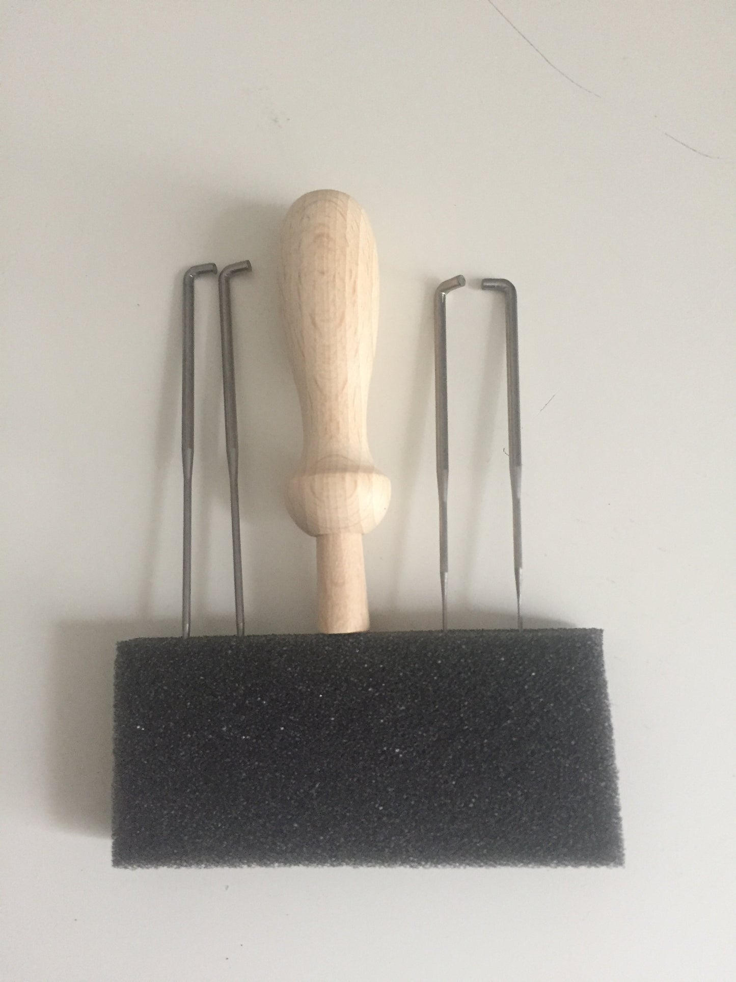 FELTING NEEDLES & WOODEN HOLDER, Arts&Crafts