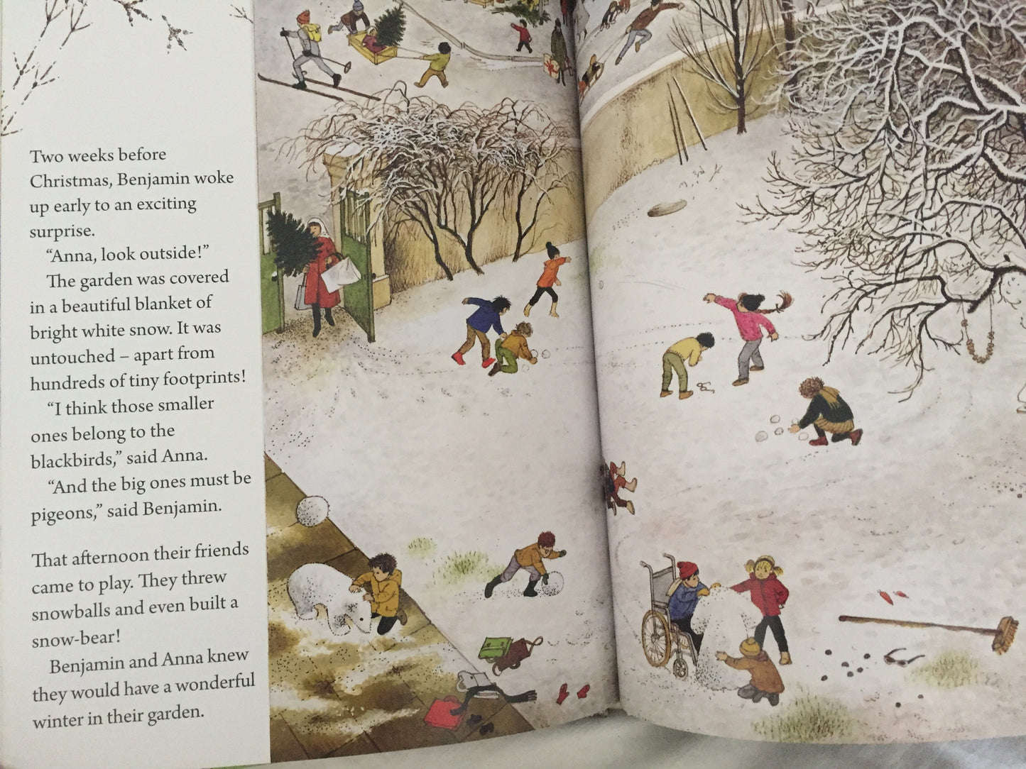 Livre d'images éducatif pour enfants - UN AN DANS NOTRE NOUVEAU JARDIN