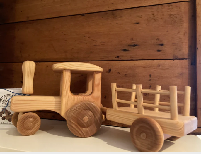 Wooden Toy - Debresk TRACTOR WITH TRAILER, Small size