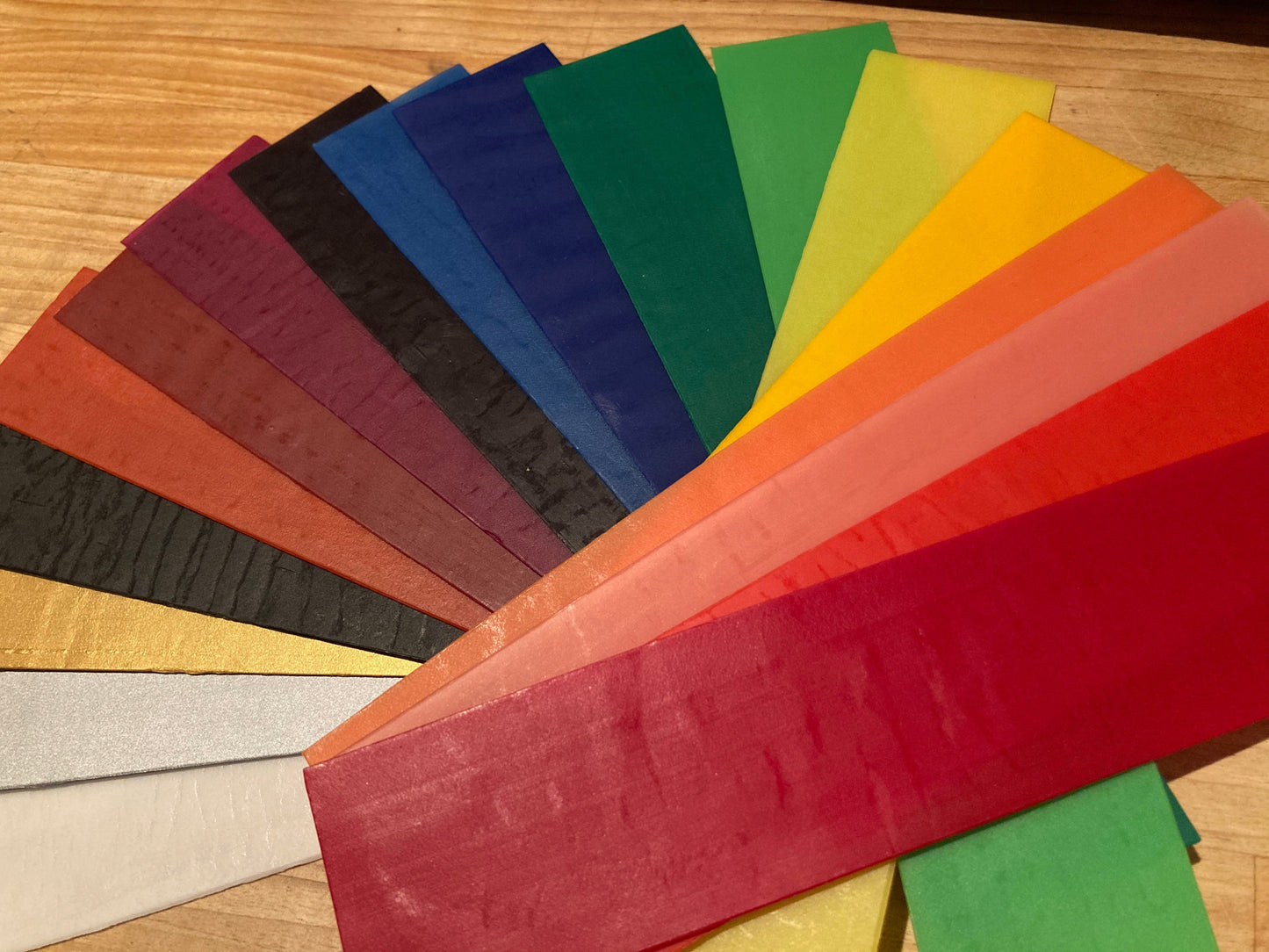 Beeswax, Arts&Crafts - DECORATIVE BEESWAX in 18 COLOURS