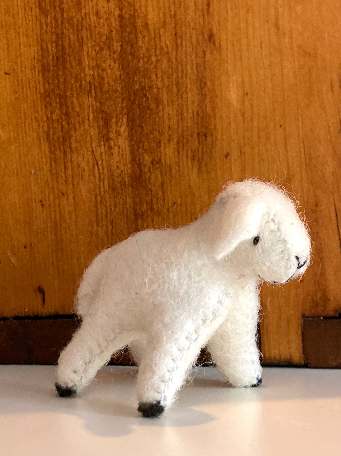 Peluche Dollhouse - MOUTON EN FEUTRE