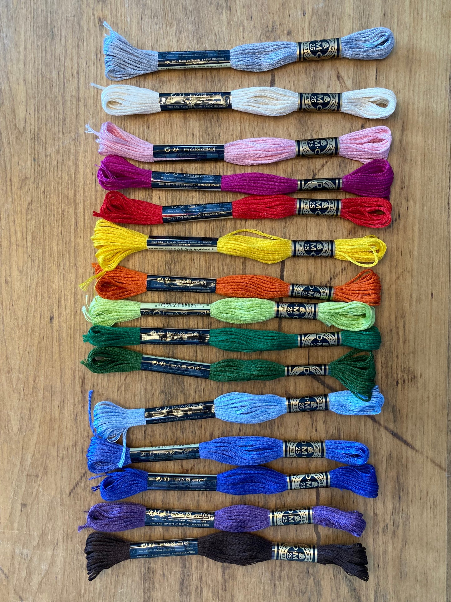 Crafting Supply - EMBROIDERY FLOSS, 16 colours!