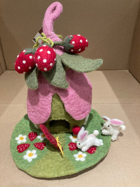 Dollhouse Play - FELTED STRAWBERRY HOUSE