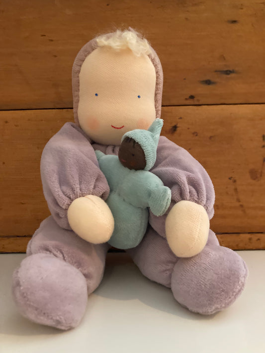 Grimm's Waldorf DOUX BÉBÉ POUPÉE ALTO