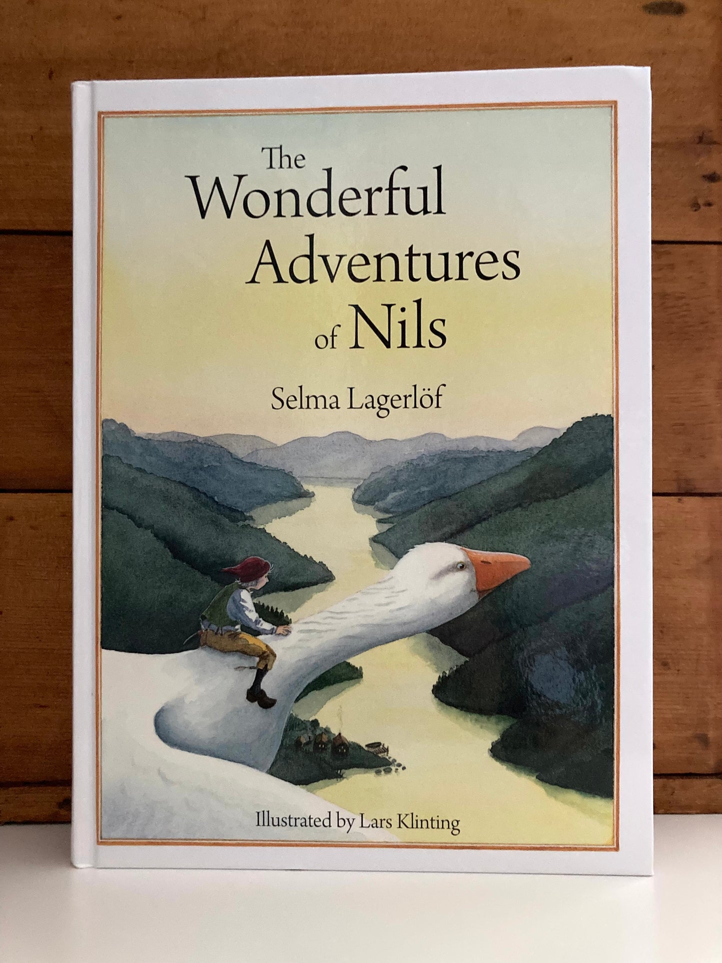 Children's Chapter Picture Book - THE WONDERFUL ADVENTURES OF NILS