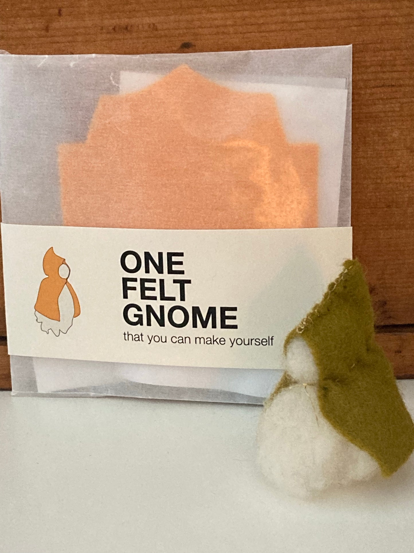 Crafting Kits - Felt GNOMES , makes 1 Gnome in a choice of 6 colours!