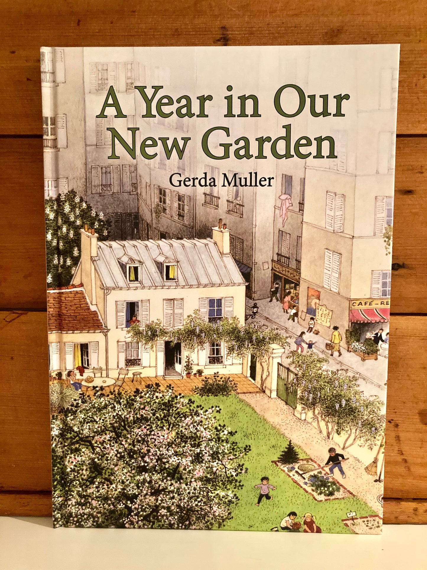 Livre d'images éducatif pour enfants - UN AN DANS NOTRE NOUVEAU JARDIN