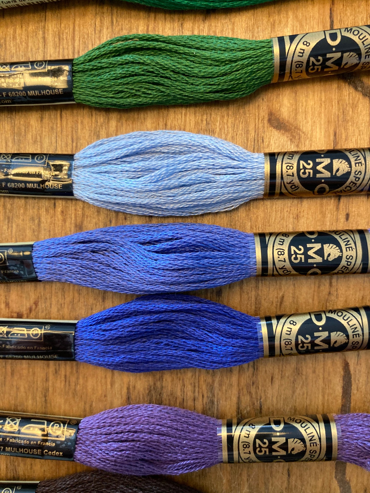 Crafting Supply - EMBROIDERY FLOSS, 16 colours!