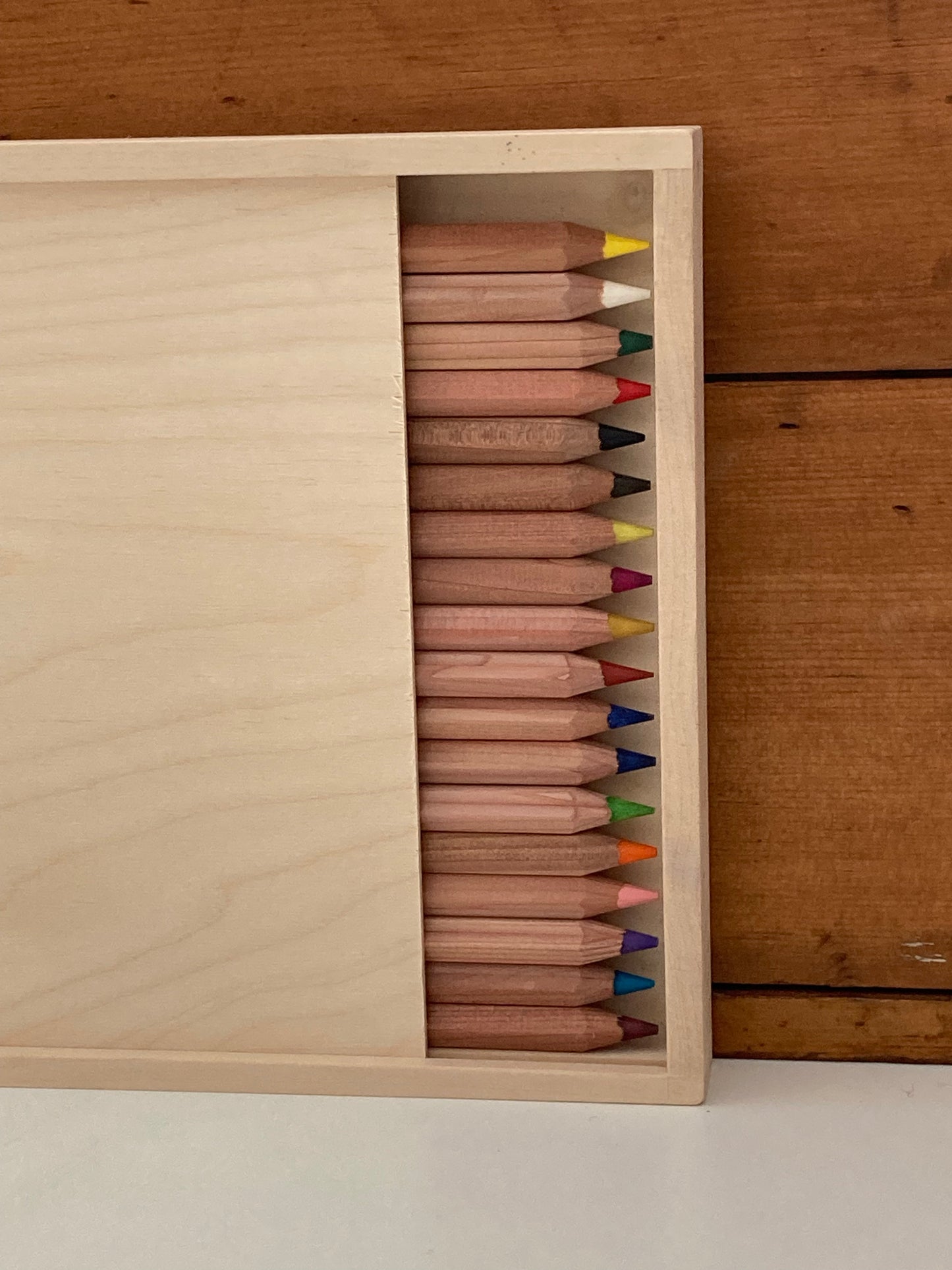 Colouring Pencils - YORIK PENCILS in a Wooden Box, 18 colours!