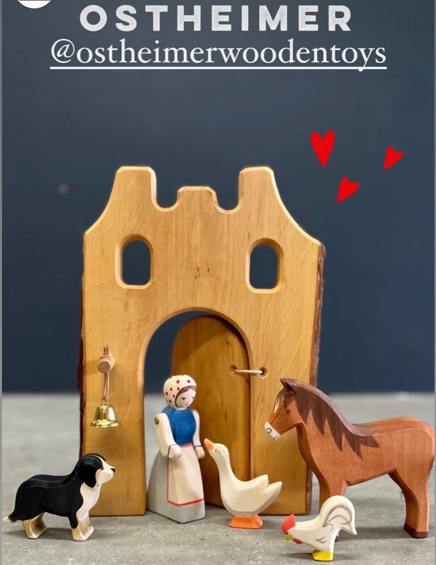 Jeu de maison de poupée en bois - FARM WOMAN