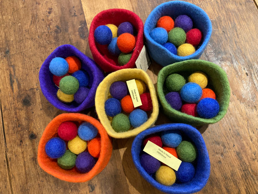 Felted Toys for Baby and Dollhouse Play Set - COLOURED FELT BOWL WITH 7 FELTED BALLS
