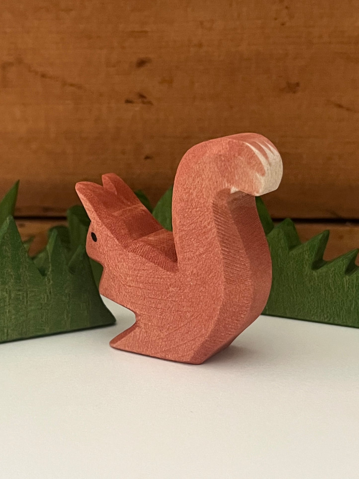 Wooden Dollhouse Play - SQUIRREL, sitting