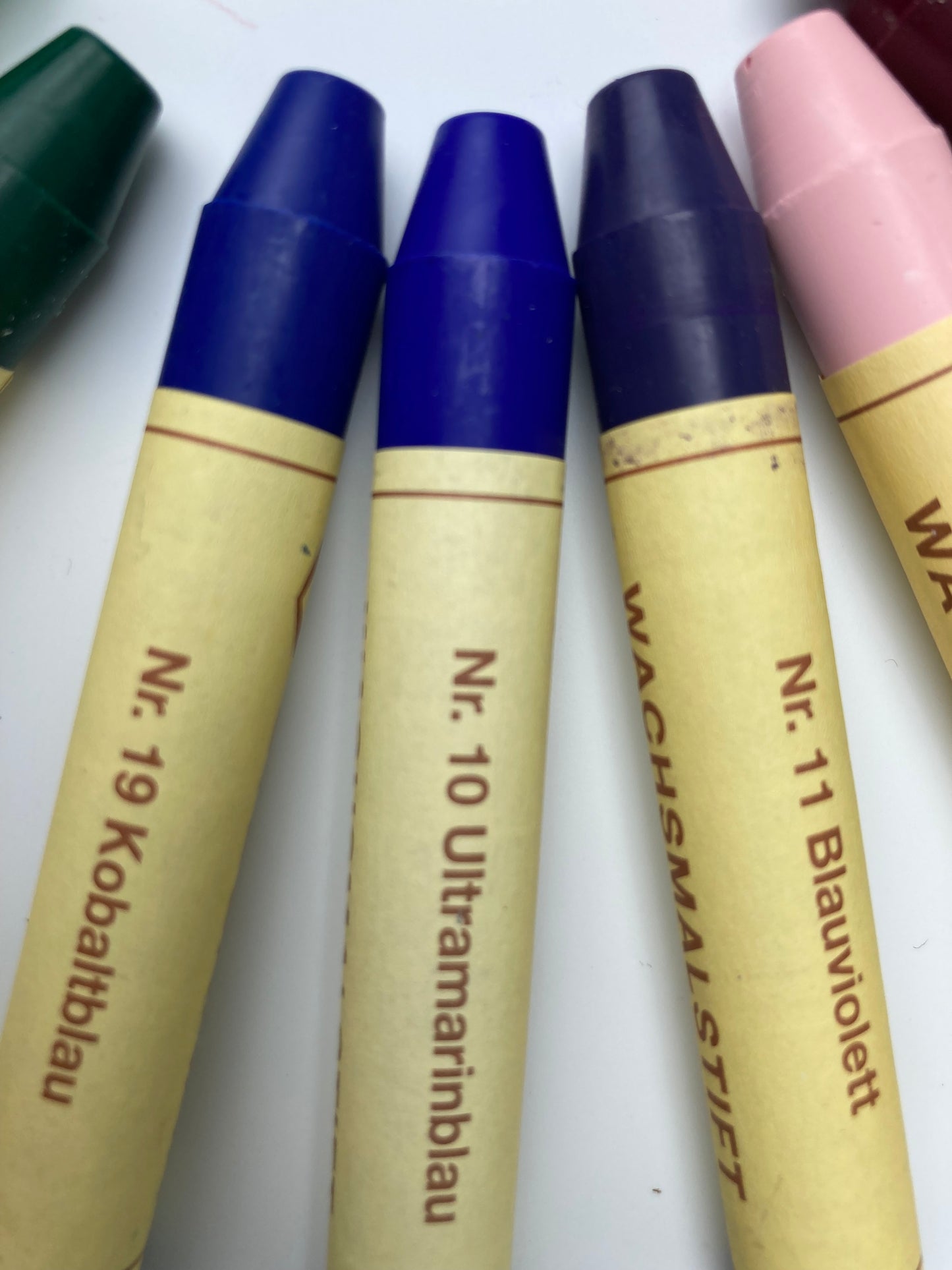 Beeswax STICK CRAYONS in a CHOICE of 20 DIFFERENT COLOURS, Art