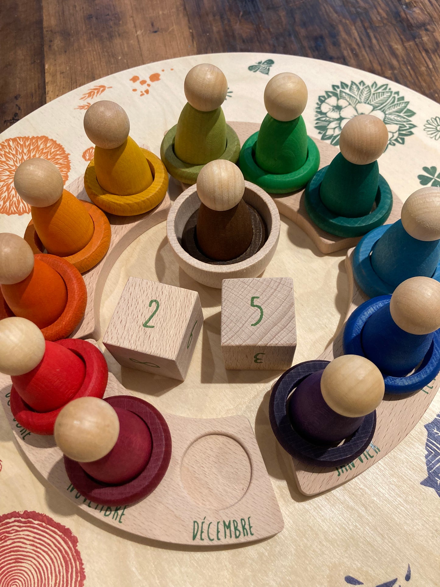 Educational Wooden CIRCULAR CALENDAR with FOUR SEASON RING, in FRENCH