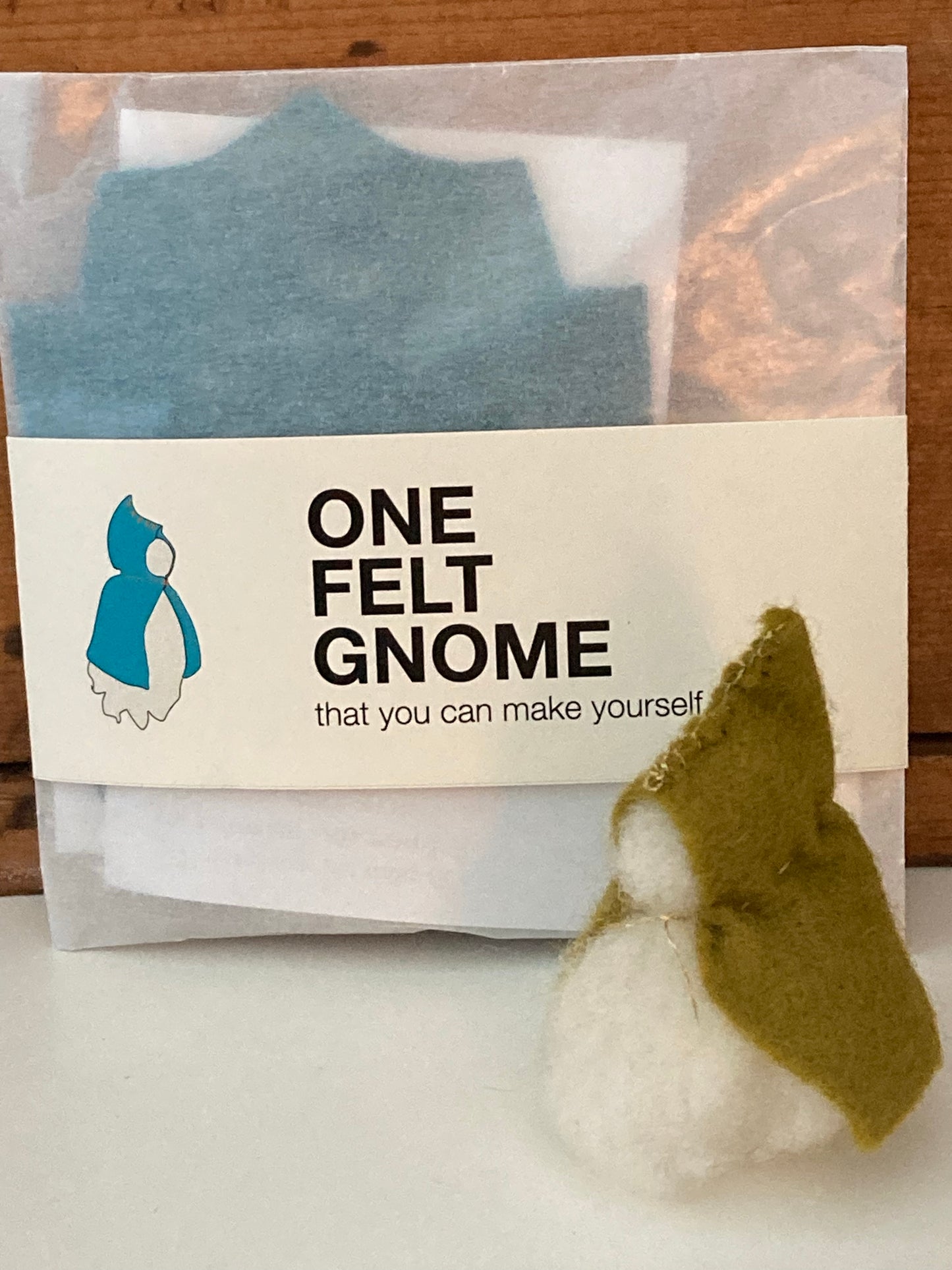 Crafting Kits - Felt GNOMES , makes 1 Gnome in a choice of 6 colours!