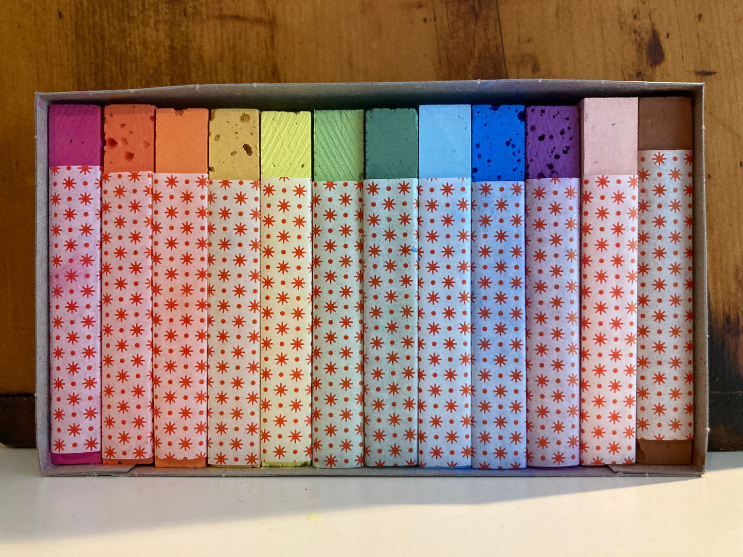 BLACKBOARD CHALK and ERASER, Art - 12 colours!