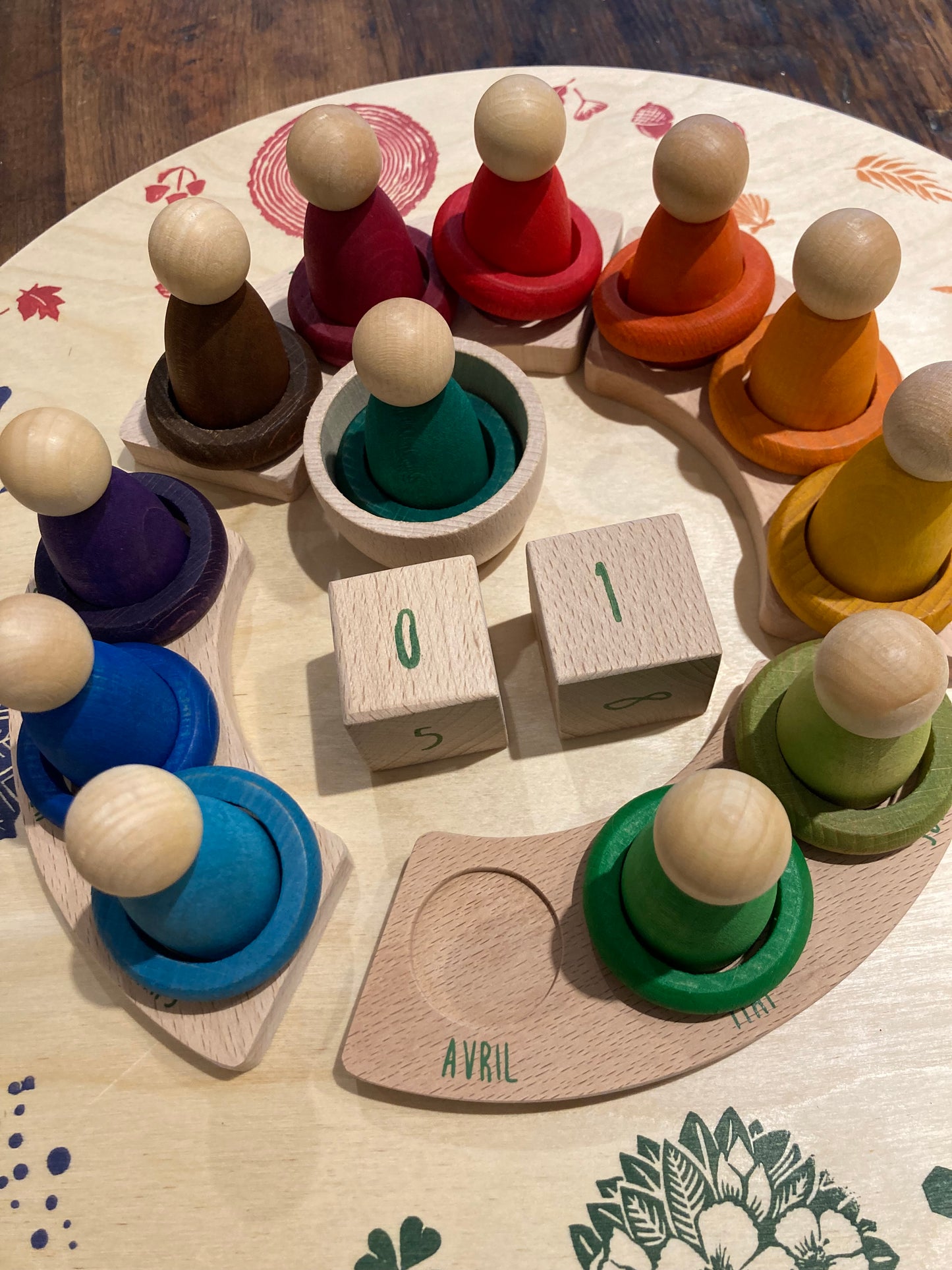 Educational Wooden CIRCULAR CALENDAR with FOUR SEASON RING, in FRENCH