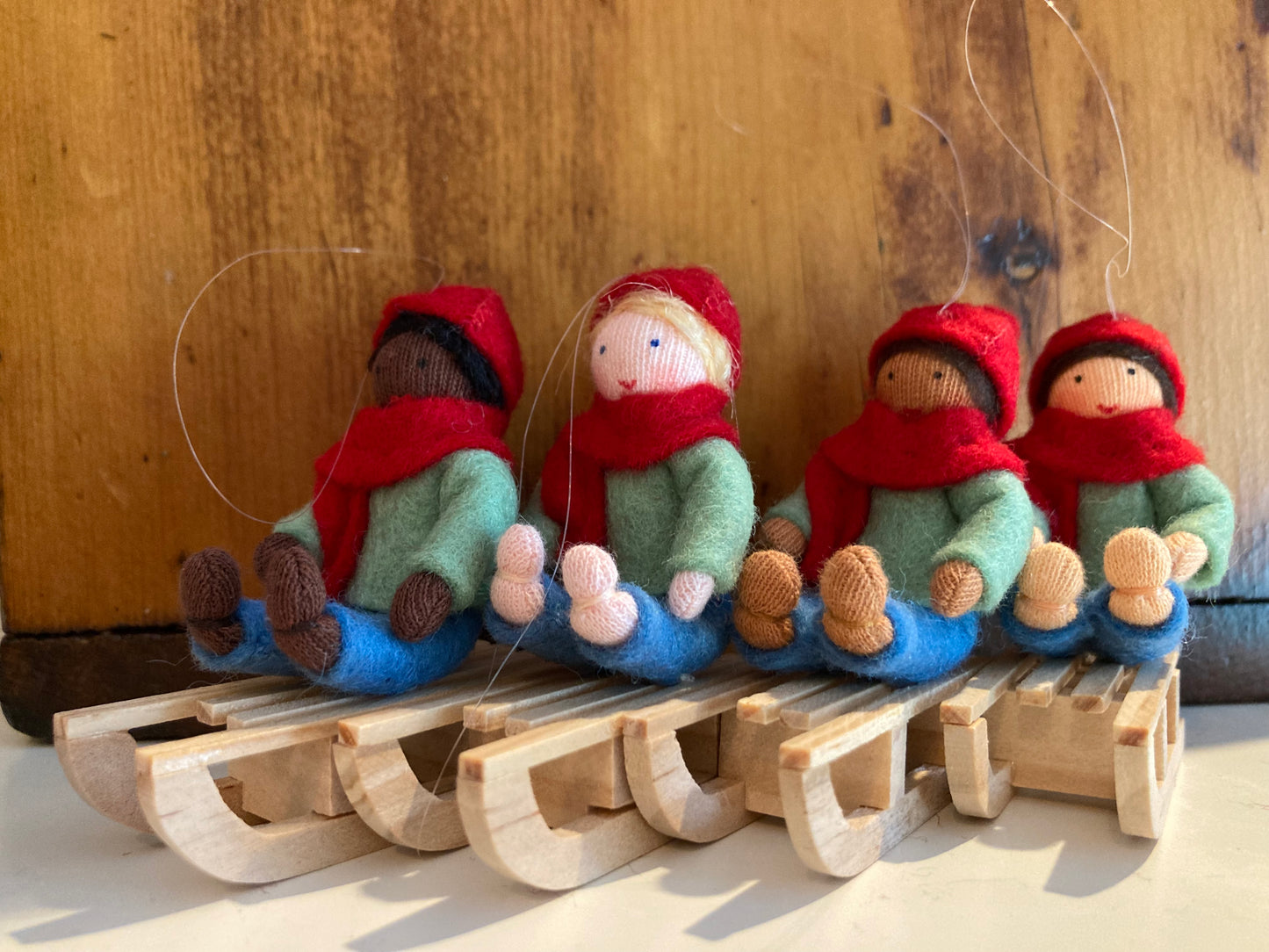 Dollhouse Waldorf Little Doll - ENFANTS DE Luge D'HIVER