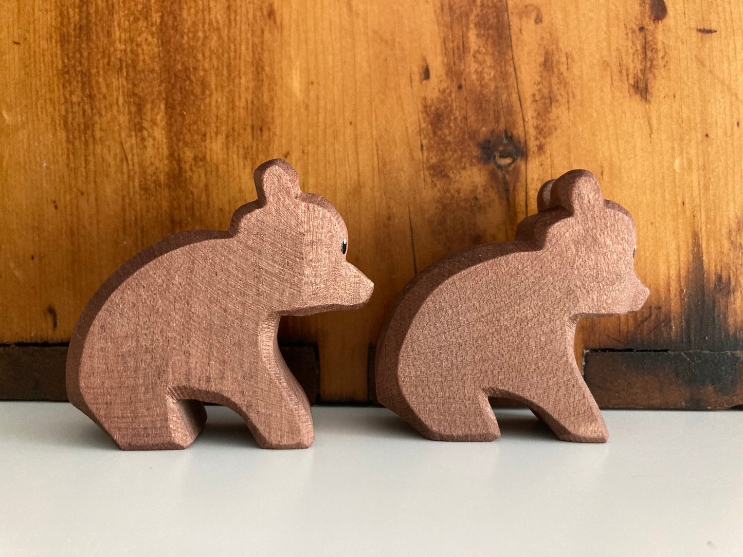 Maison de poupée en bois - OURS BRUN