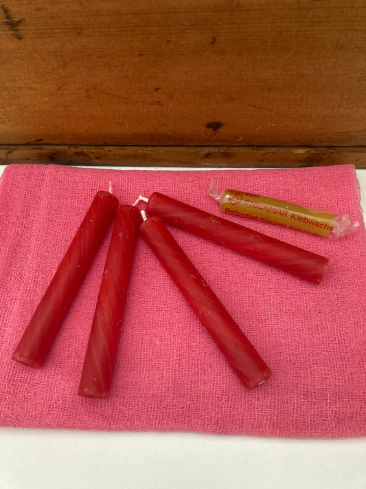 Bougies en cire d'abeille - 4 petites BOUGIES ROUGES et cire collante (10 cm/4 pouces)