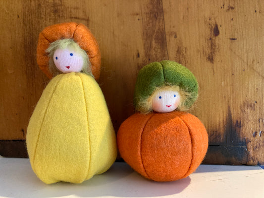 Dollhouse Waldorf Little Doll - SQUASH ENFANTS