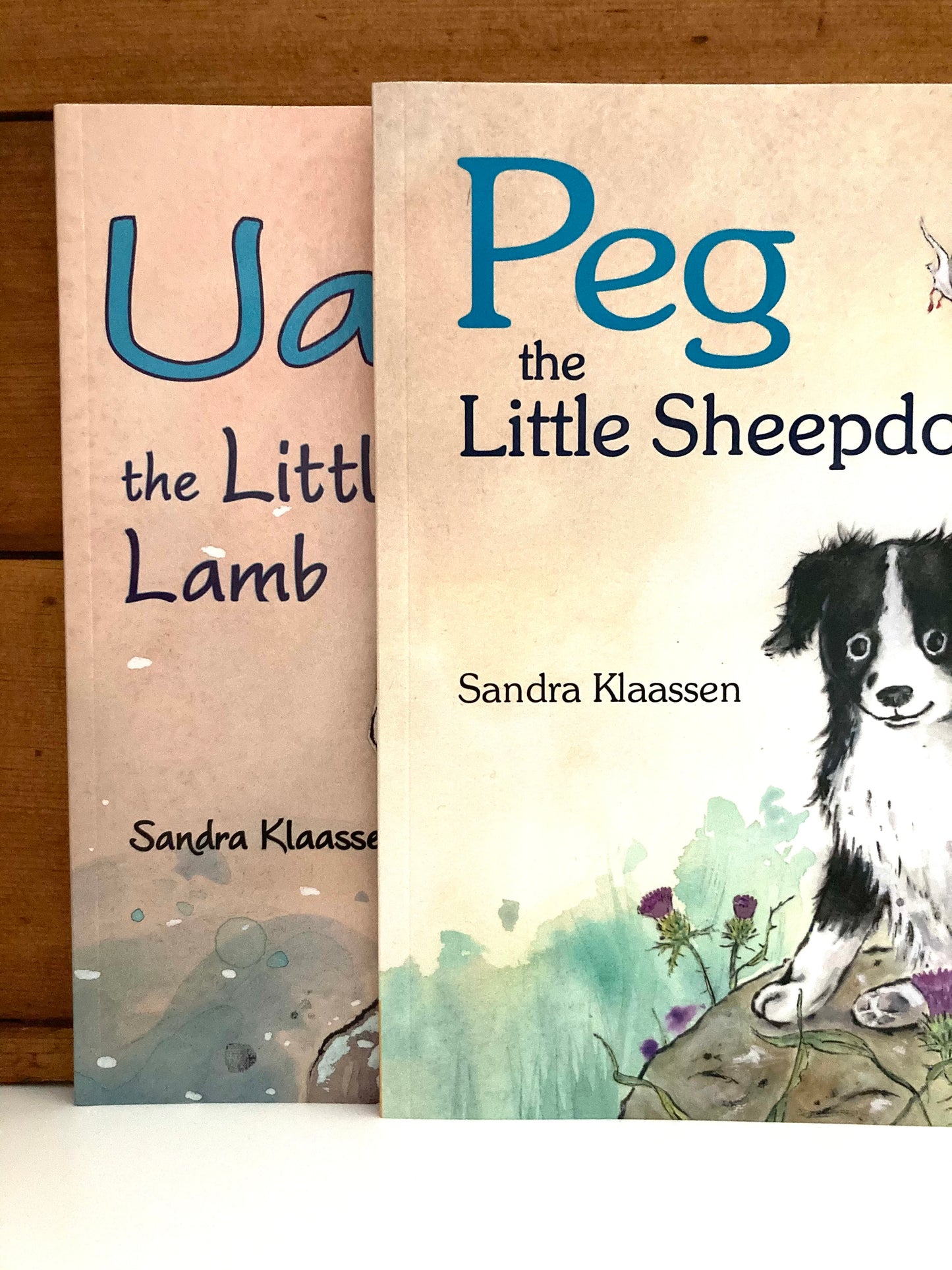 Livre d'images pour enfants - PEG, le PETIT CHIEN DE BERGER, ou UAN, le PETIT AGNEAU