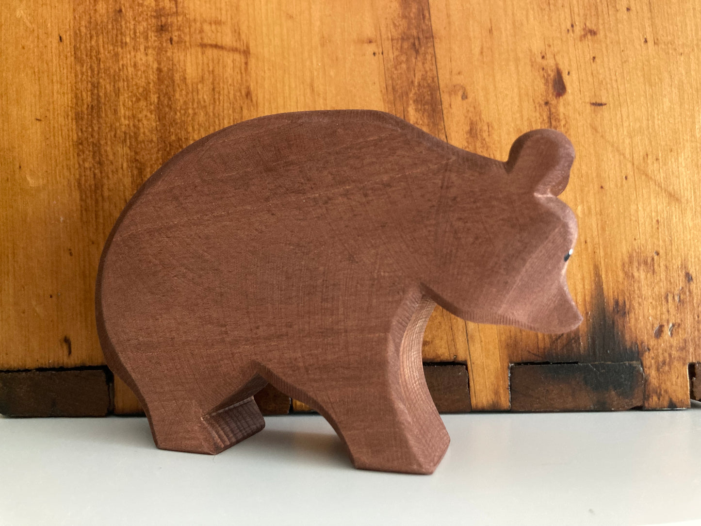 Maison de poupée en bois - OURS BRUN