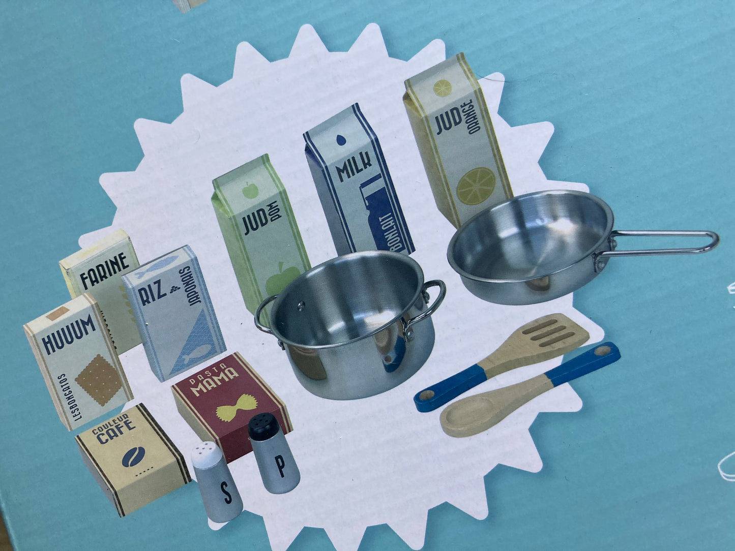 Keeping House - WOODEN COMPLETE KITCHEN SET (including Pots, Utensils and Food)