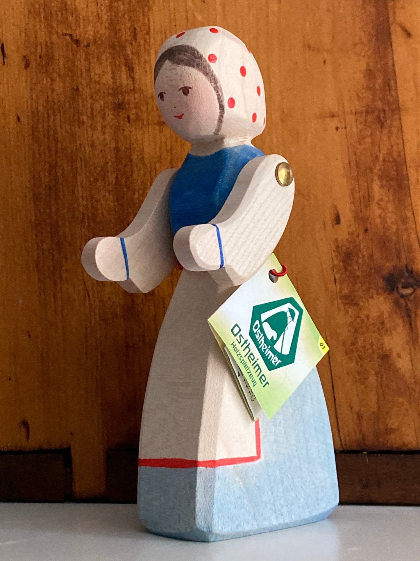 Jeu de maison de poupée en bois - FARM WOMAN