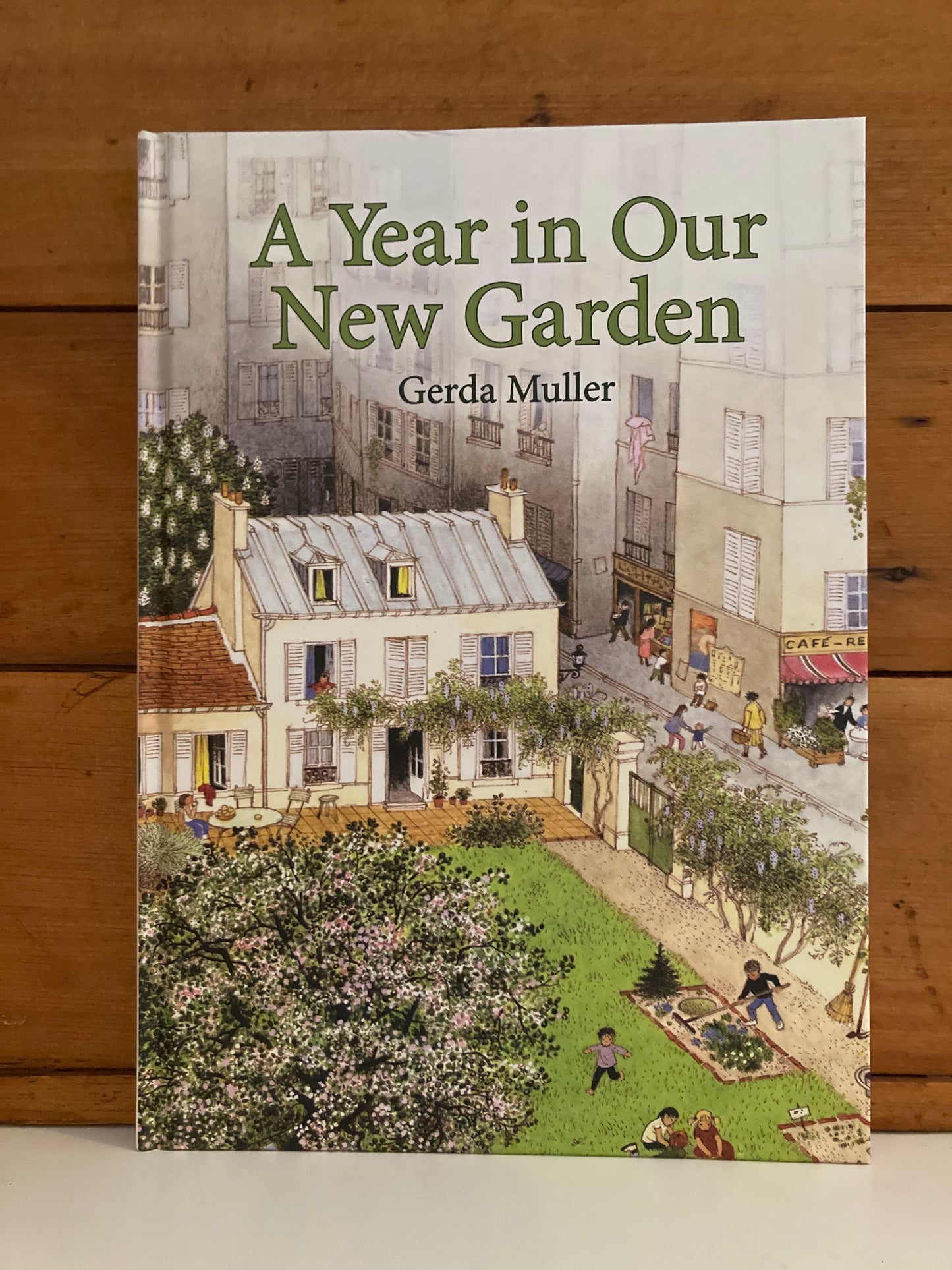 Livre d'images éducatif pour enfants - UN AN DANS NOTRE NOUVEAU JARDIN