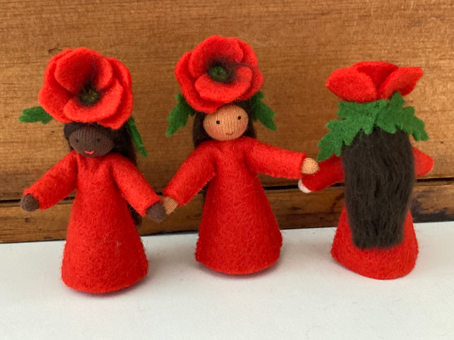 Poupée Waldorf Fée des Fleurs - PRINCESSE COQUELICOT