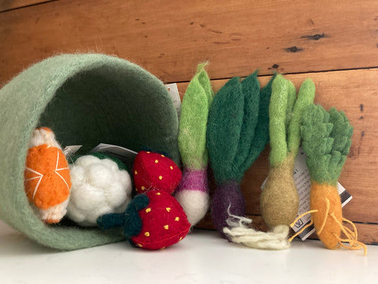 Kitchen Play Food - Felted FRUIT AND VEGETABLE BOWL Set,  Medium size