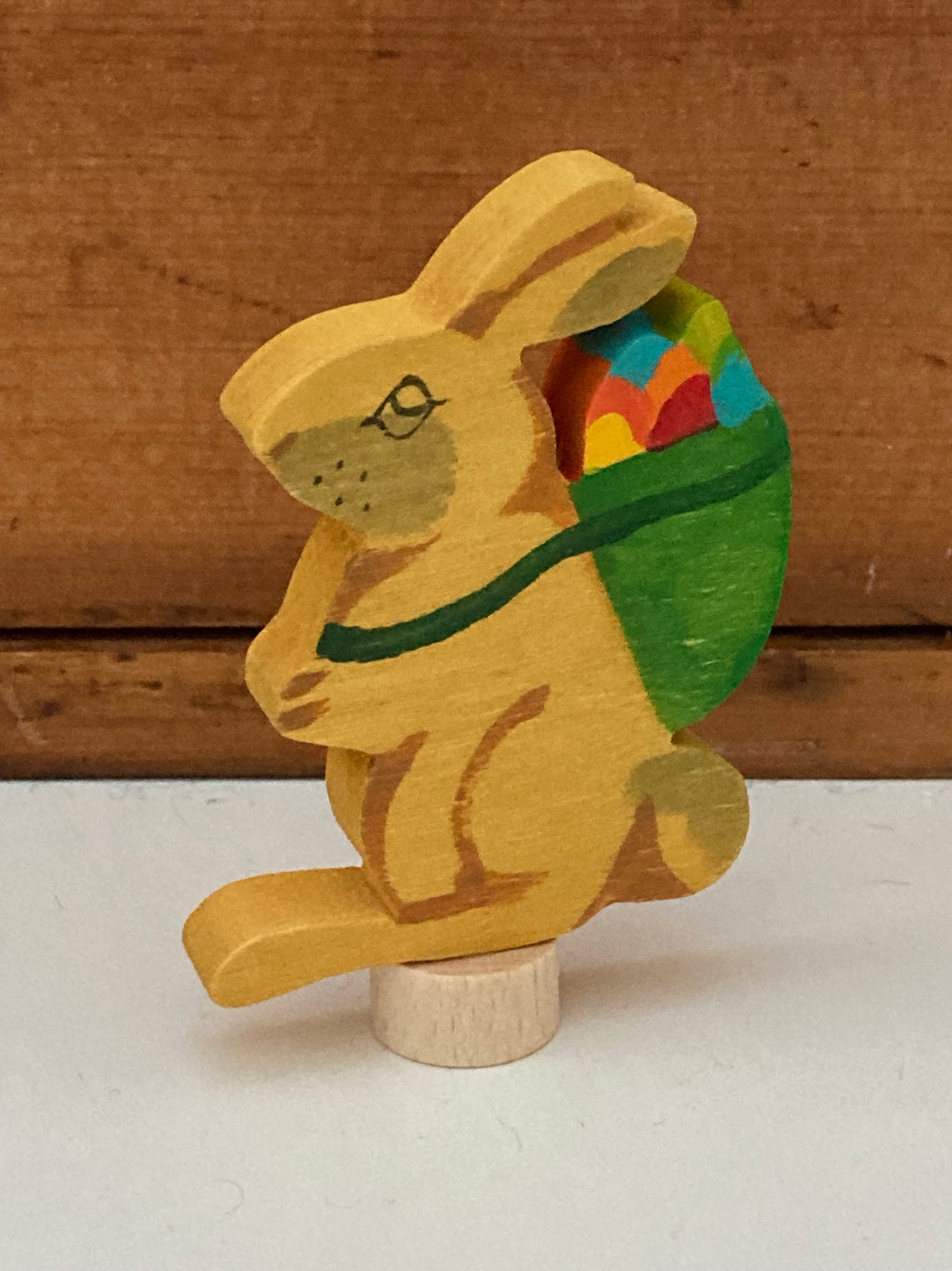 Déco en Bois par Grimm's - LAPIN DE PÂQUES colorié à la main avec PANIER