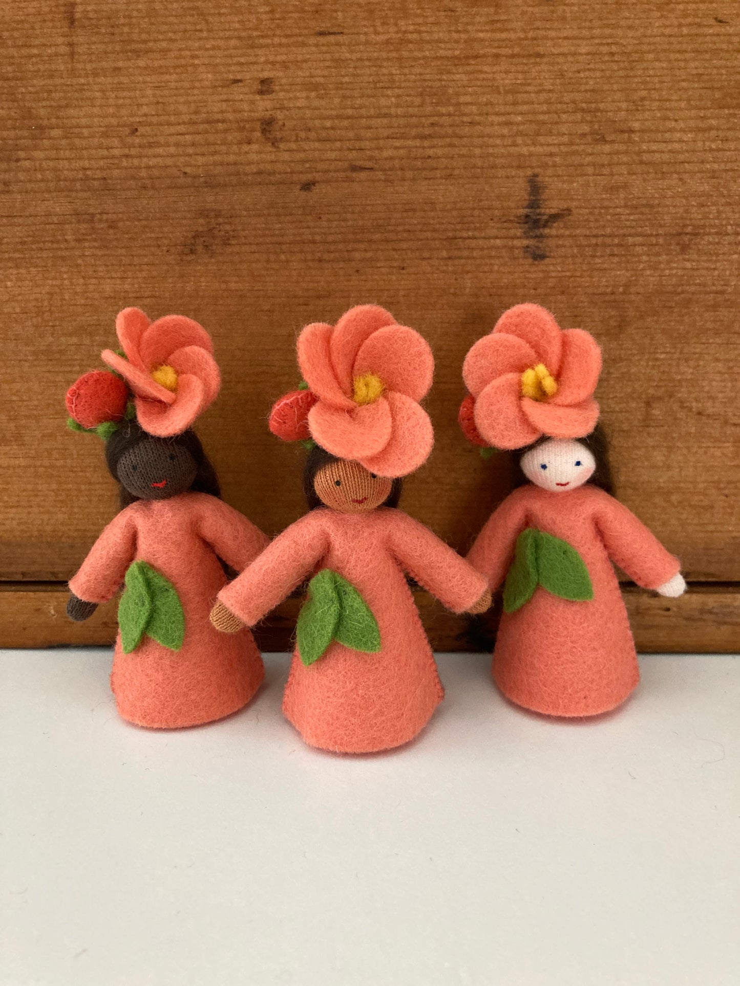 Poupée Waldorf Fée des Fleurs - PRINCESSE CAMELLIA