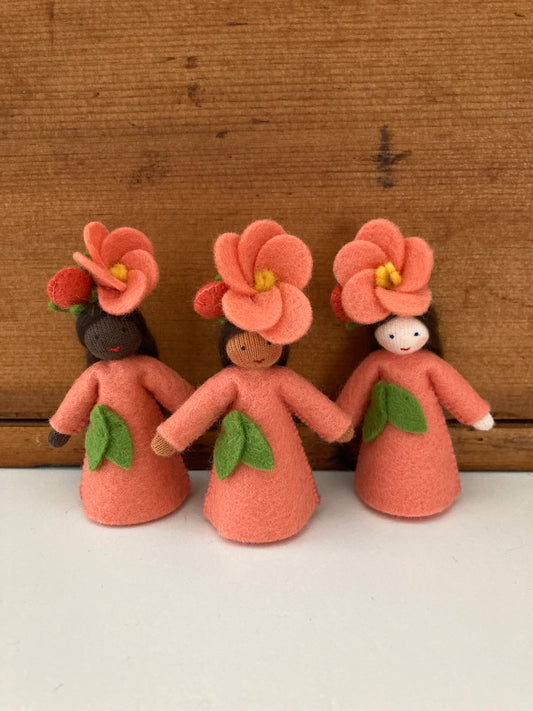 Poupée Waldorf Fée des Fleurs - PRINCESSE CAMELLIA