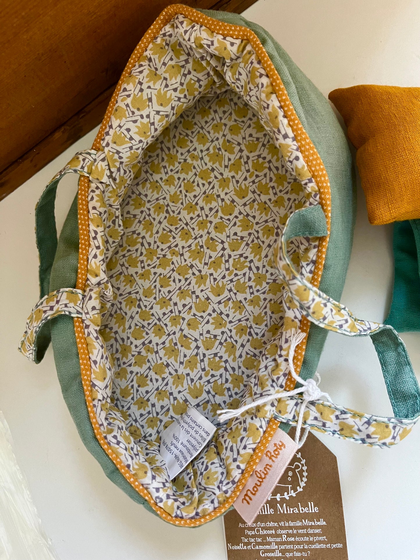 Dolls, Beds and Carriers - CARRRYING COT, small size