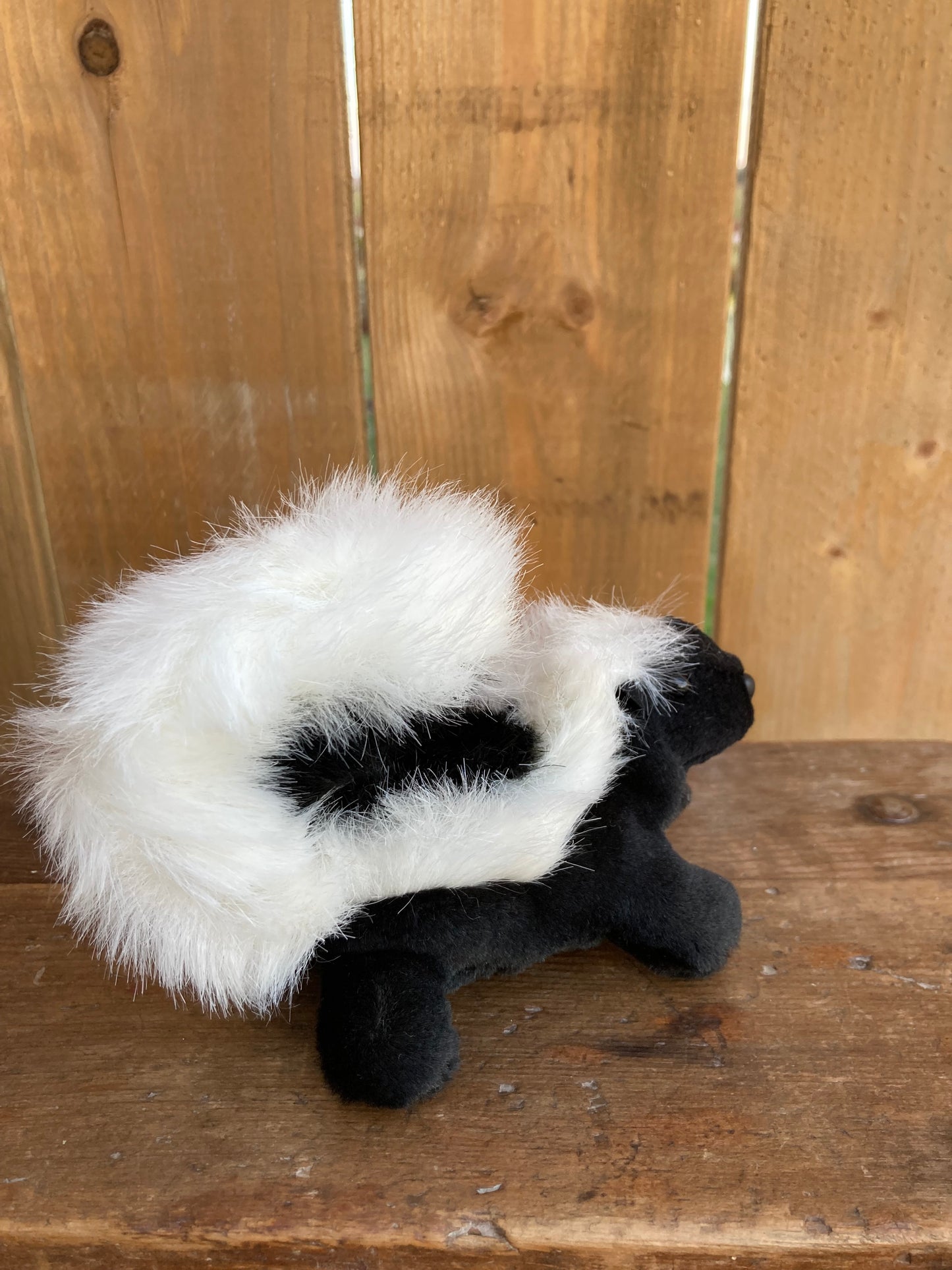 Soft Toy Finger Puppet - STRIPED SKUNK