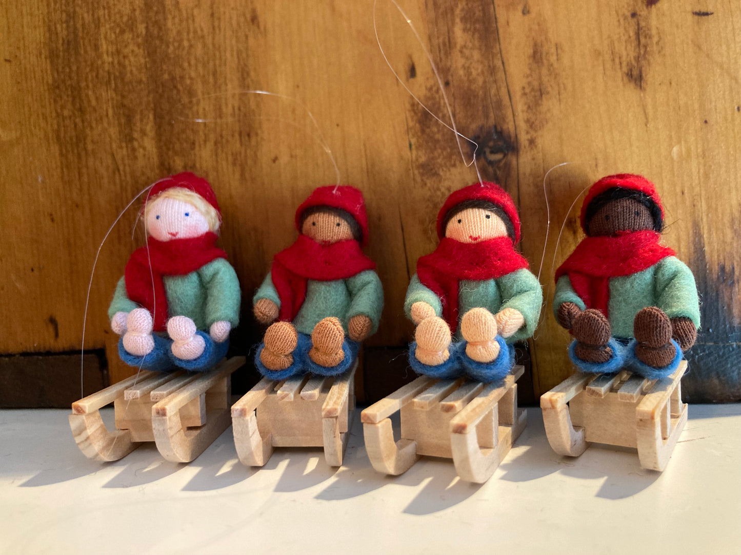 Dollhouse Waldorf Little Doll - ENFANTS DE Luge D'HIVER