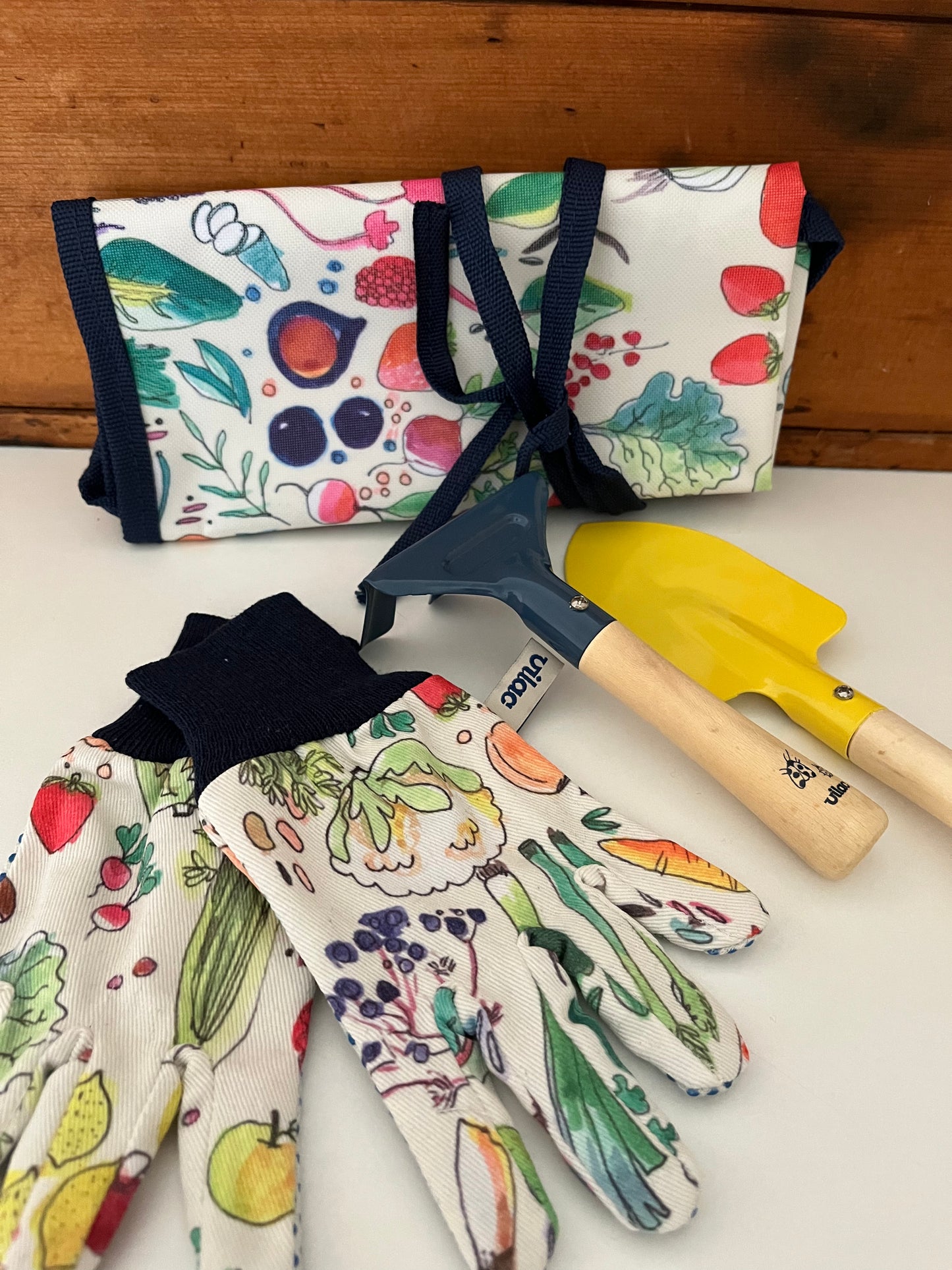 Gardening Set - Child’s APRON, GLOVES, small SPADE, small HOE