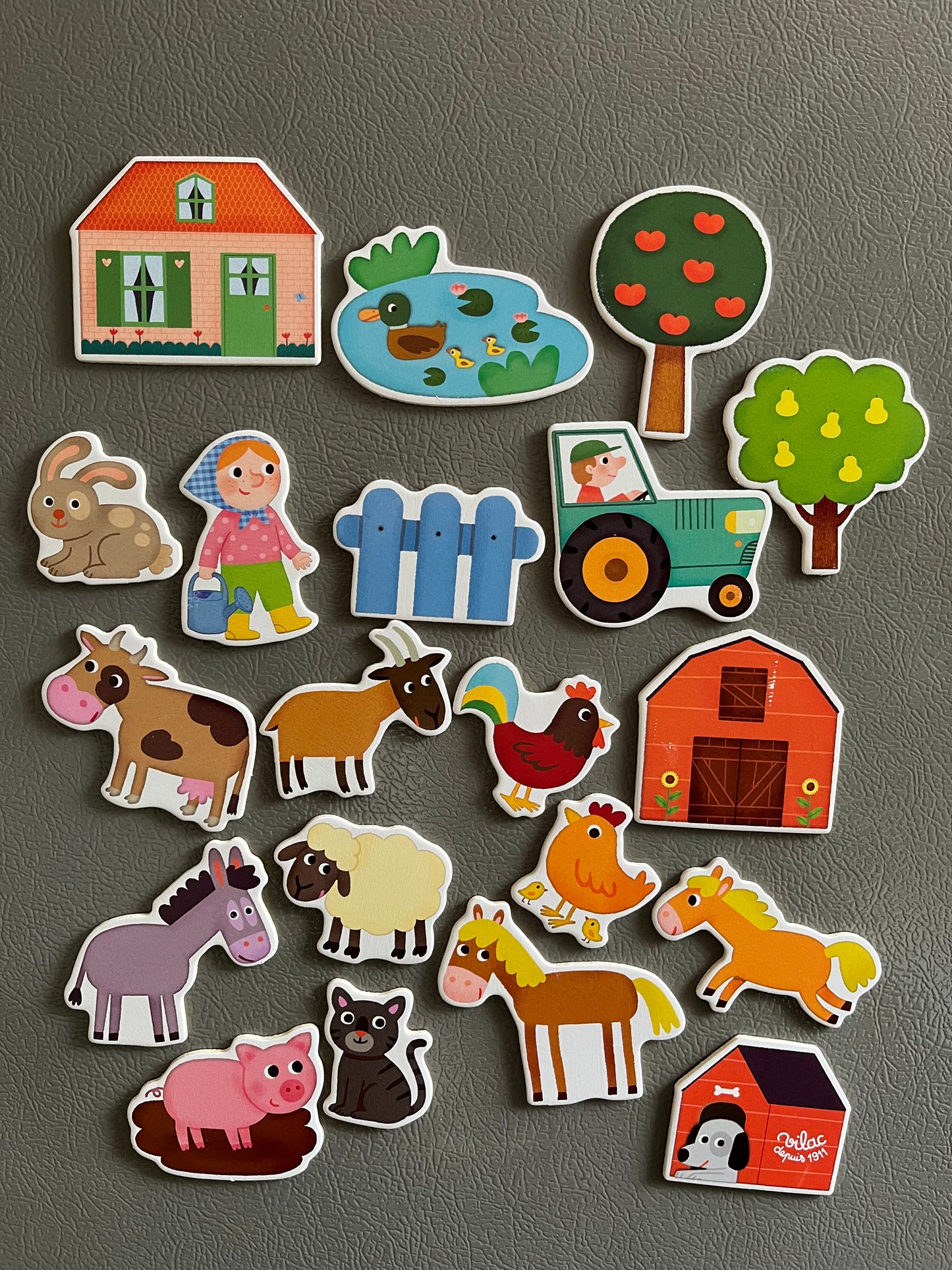 Wooden MAGNETS, "On the Farm", 20 magnets!