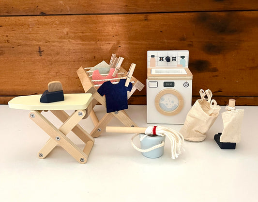 Wooden Dollhouse Furniture - LAUNDRY ROOM, 16 pieces!